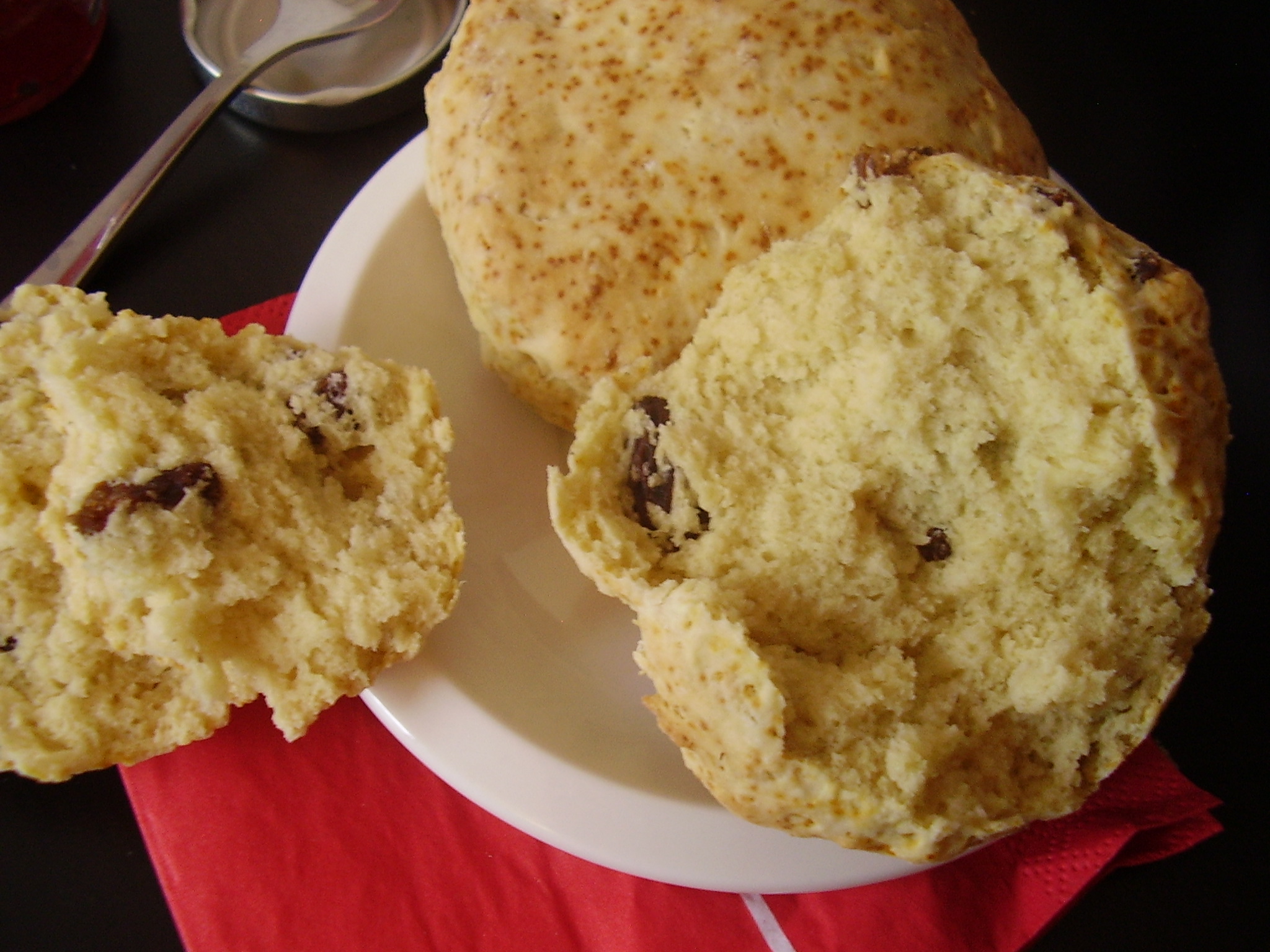 Scones aux raisins (fruit scones) Toque de Choc