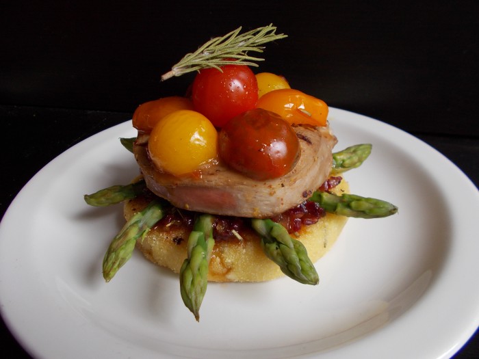 Agneau aux arômes de romarin, citron & miel et sa galette de pommes de terre au chèvre Agneau aux arômes de romarin, citron & miel et sa galette de pommes de terre au chèvre
