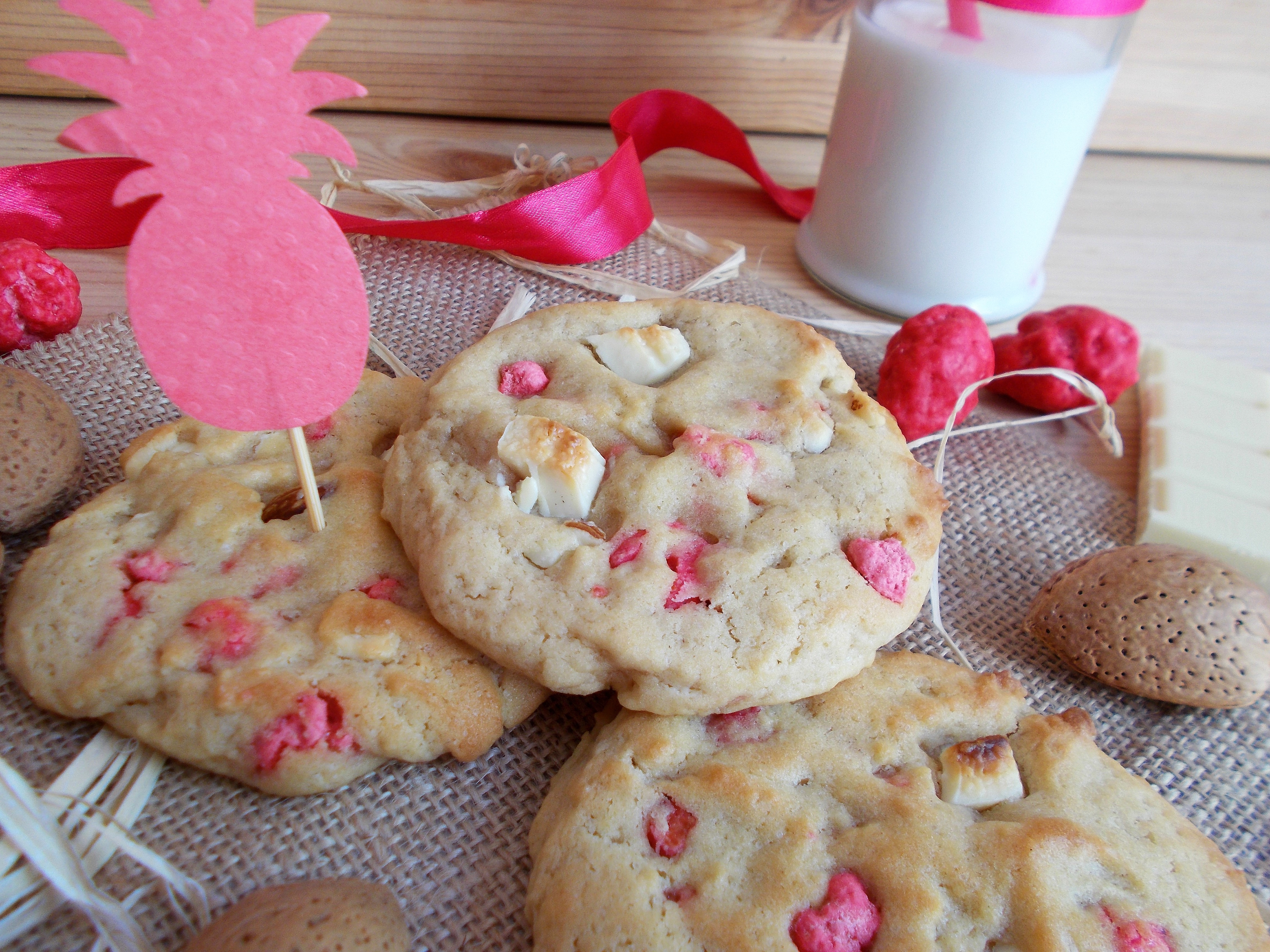 Cookies au chocolat blanc et praline rose