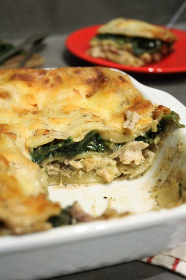 Lasagnes poulet-épinard et béchamel forestière Lasagnes poulet-épinard et béchamel forestière