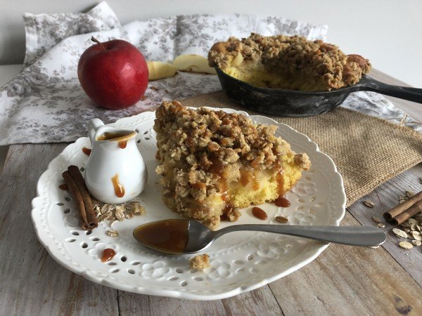 Crumbcake pomme, cannelle, avoine Crumbcake pomme, cannelle, avoine
