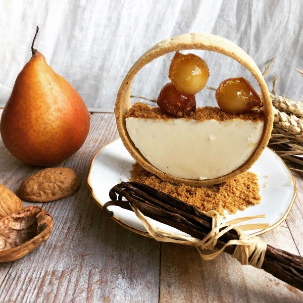 Tarte folle poire caramélisée et panna cotta vanille Tarte folle poire caramélisée et panna cotta vanille