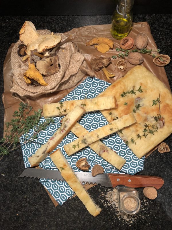Fougasse champignons & lardons au thym frais Fougasse champignons & lardons au thym frais