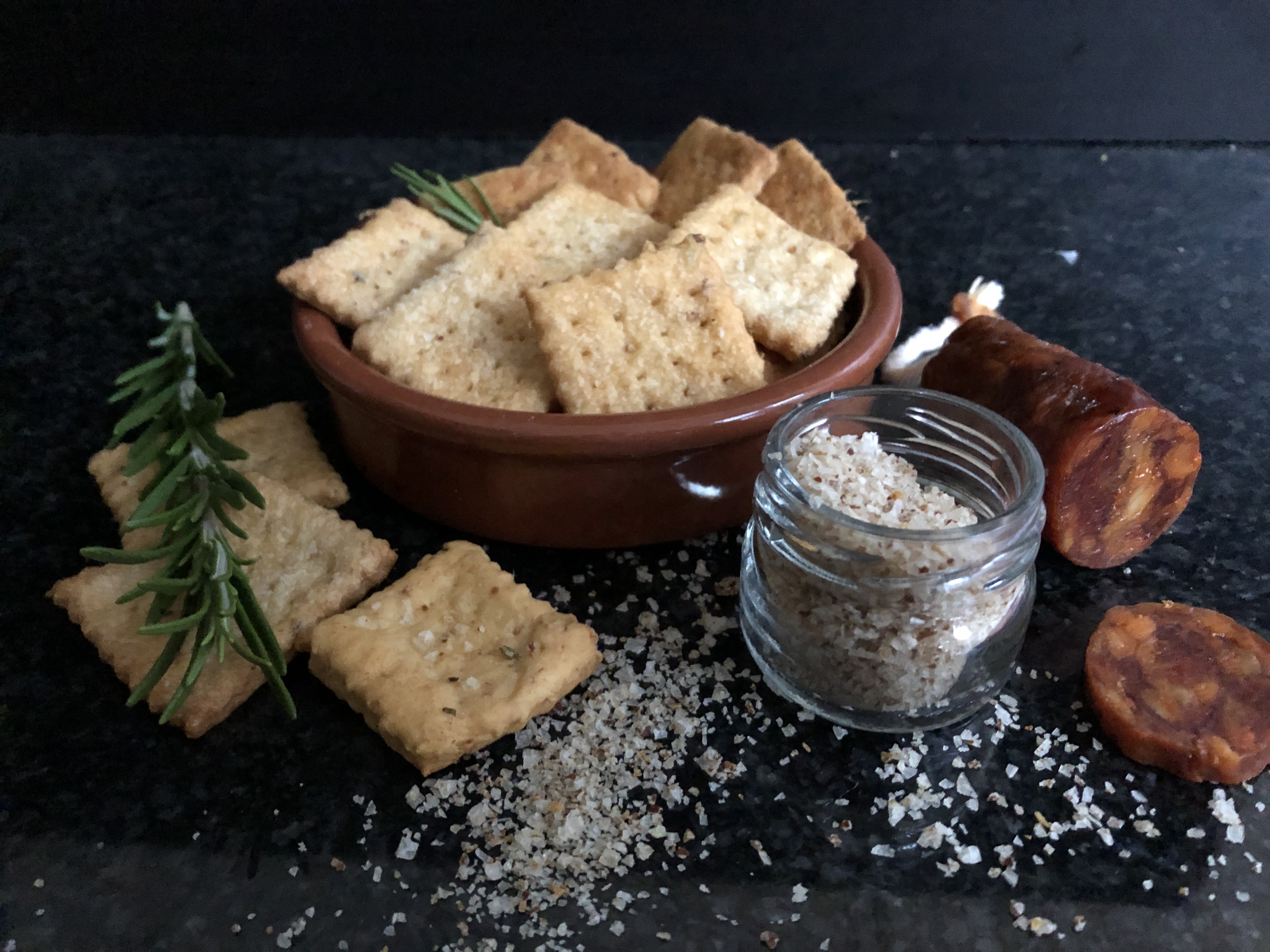 Crackers au chorizo et romarin