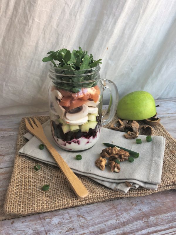 Salad Jar : saumon fumé, betterave et pomme Salad Jar : saumon fumé, betterave et pomme