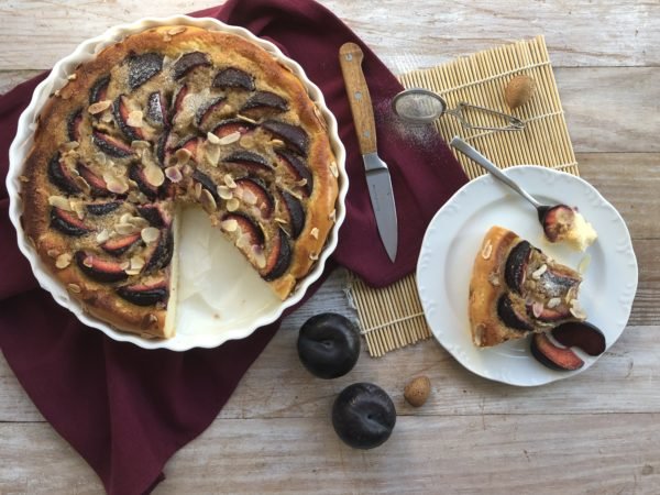Tarte briochée aux prunes et crème d'amande Tarte briochée aux prunes et crème d'amande