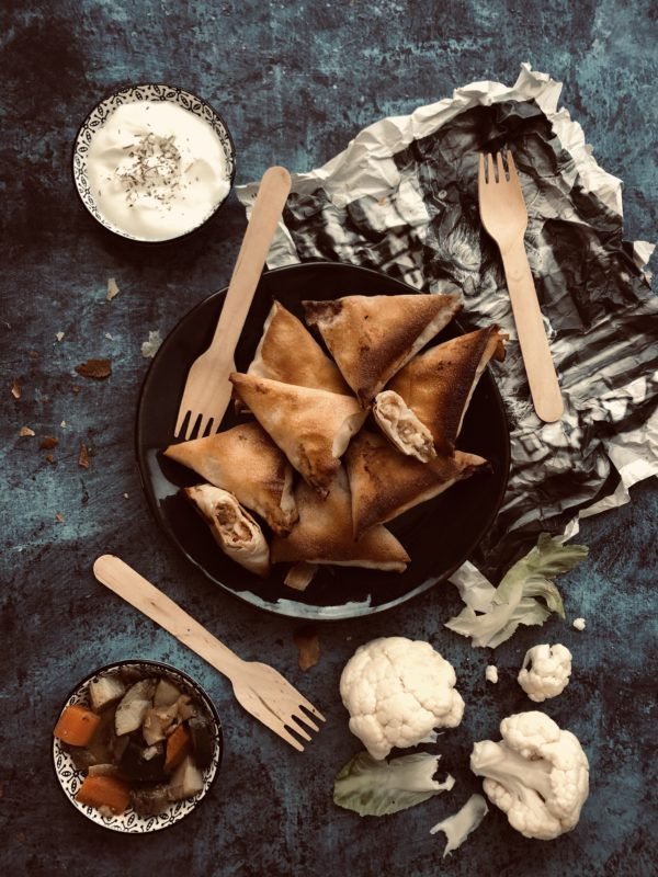 Samossa chou-fleur, jambon blanc et parmesan Samossa chou-fleur, jambon blanc et parmesan