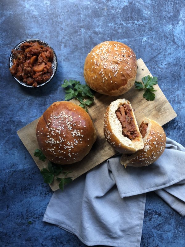 Buns farcis à la bolognaise Buns farcis à la bolognaise