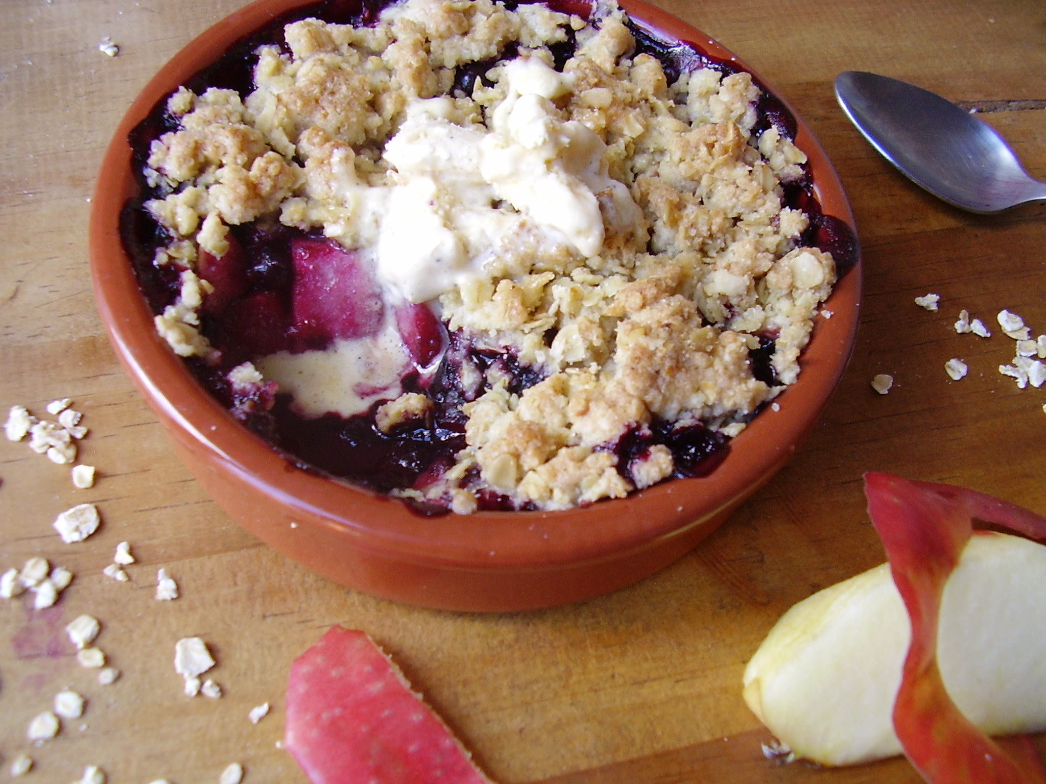 Crumble pomme-cassis