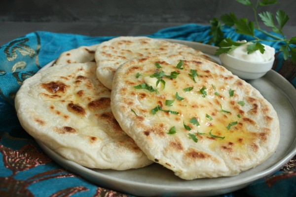 Naan au fromage