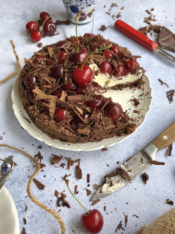 Tarte aux cerises comme une Forêt Noire Tarte aux cerises comme une Forêt Noire